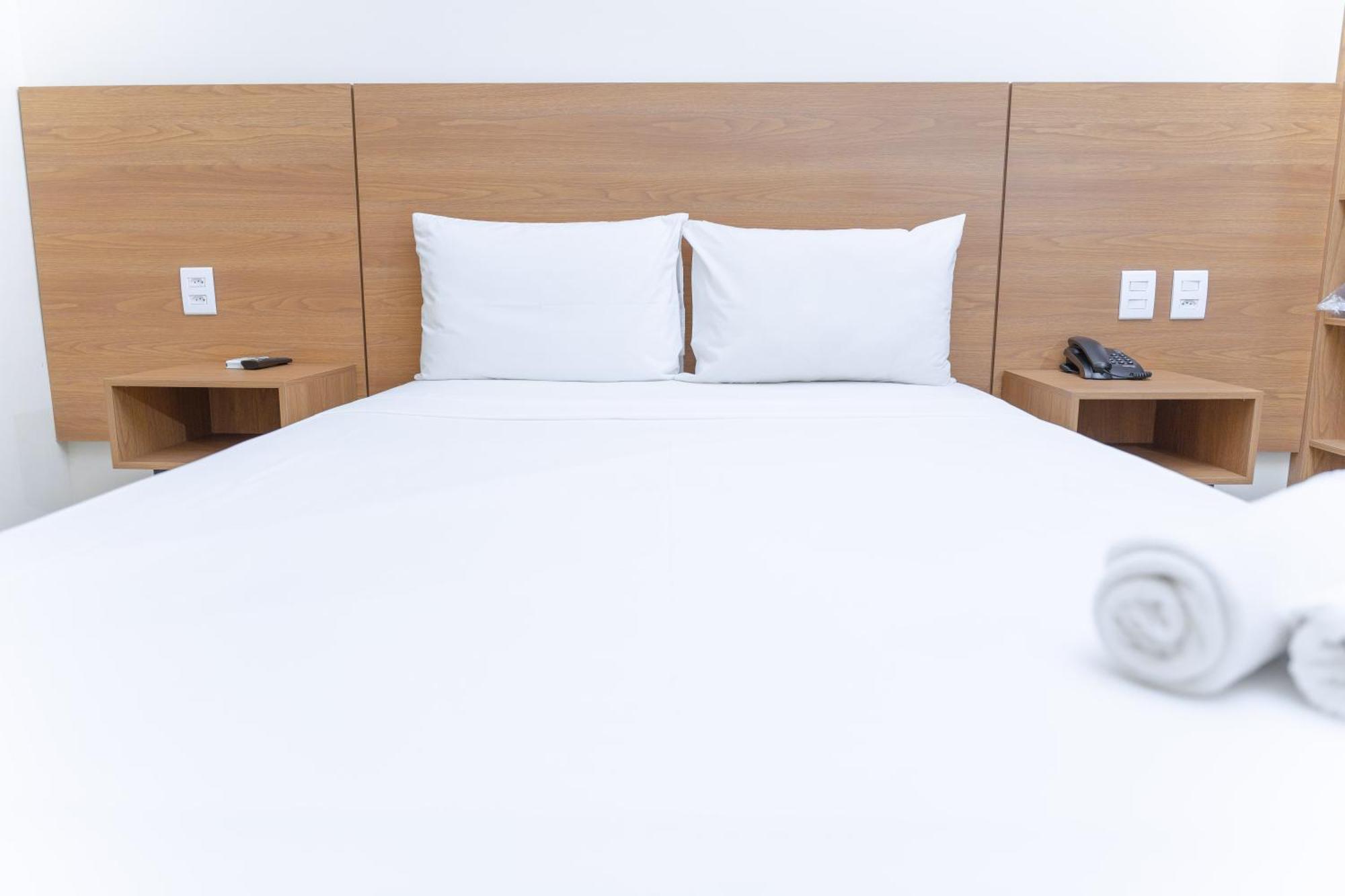 Hotel Equinocios Executive バルカレナ エクステリア 写真